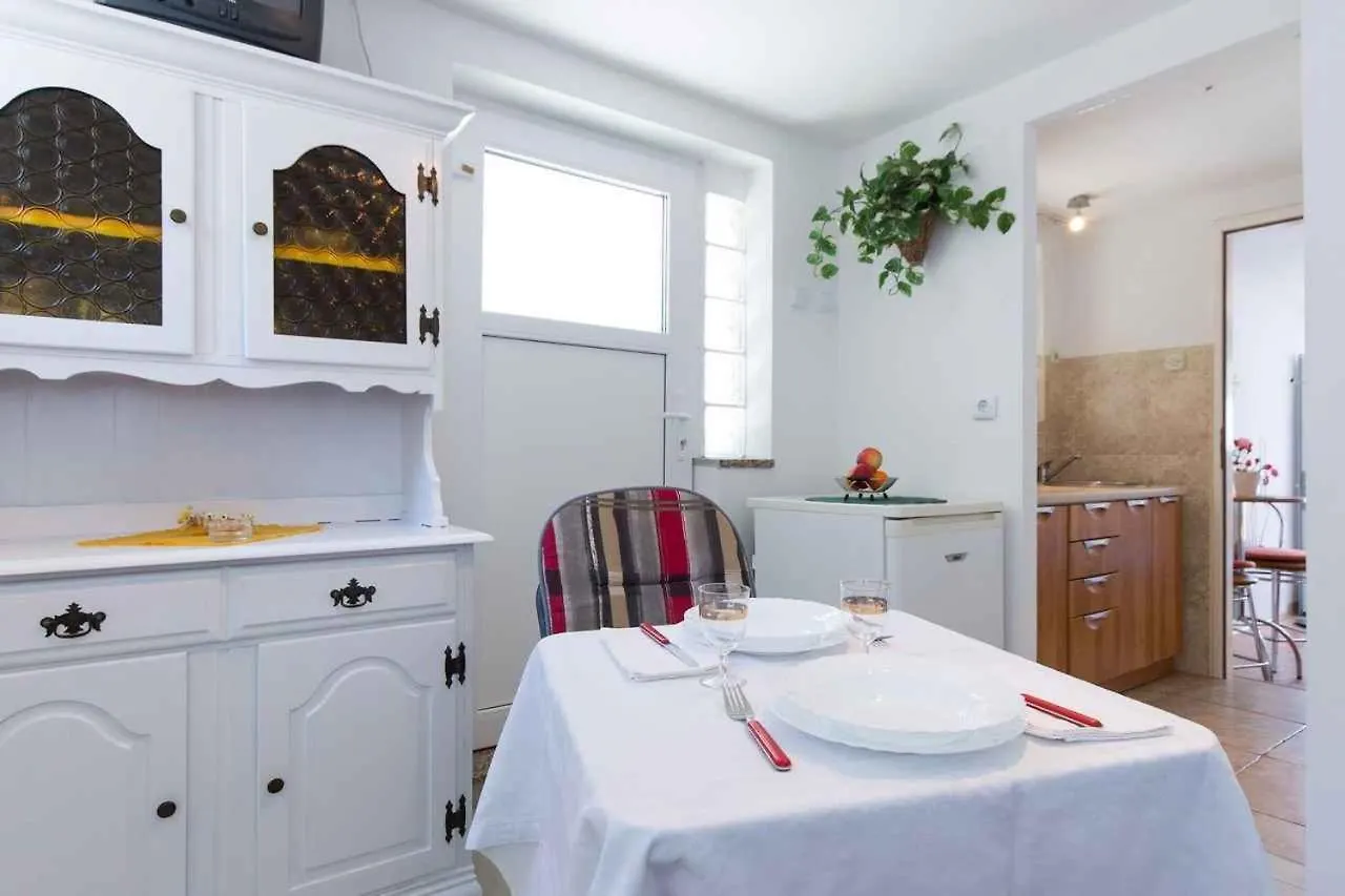 Apartment Studio In Vrbnik/Insel Krk 36776
